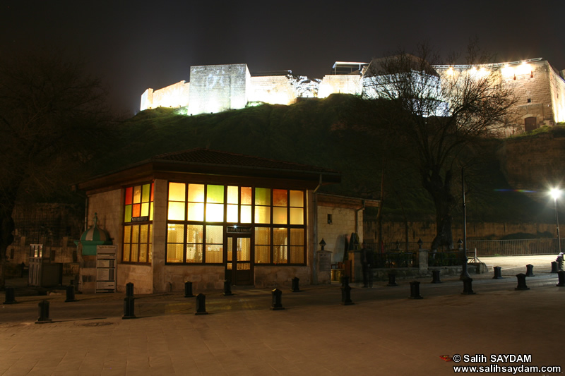 Gaziantep Kalesi ve Tarihi Kr Kraathanesi Fotoraf (Gece) (Gaziantep)