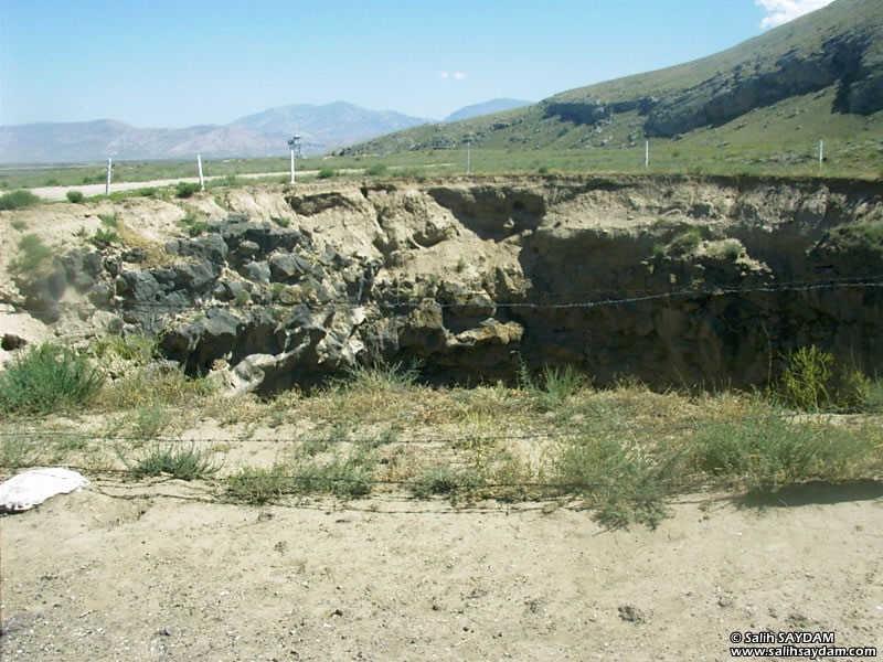 Meteor Hole Photo Gallery (Agri, Dogubeyazit)