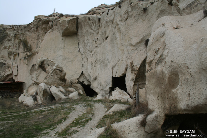 Mahkeme Agacin Village Photo Gallery 11 (Cave Churches) (Ankara, Kizilcahamam)