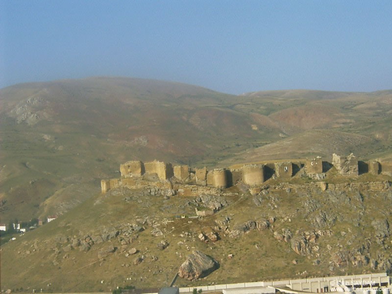 Castle of Bayburt Photo Gallery (Bayburt)