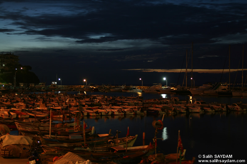 Bursa'nn Mudanya ilesinden Gemlik Krfezi'nin gece fotoraf.