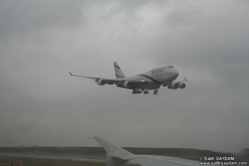 From Plane Photo Gallery 3 (Landing Boeing 747, Charles de Gaulle Airport) (Paris, France)