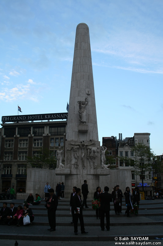 National Monument Photo Gallery (Dam Square (de Dam), Amsterdam, Netherlands (Holland))