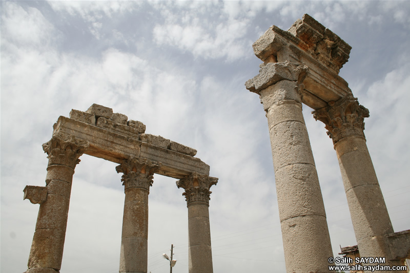 Diocaesarea (Uzuncaburc) Photo Gallery 7 (Ceremonial Arch) (Mersin, Silifke)