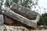 Ruins Between Diocaesarea (Uzuncaburc) and Kizkalesi Photo Gallery (Mersin)