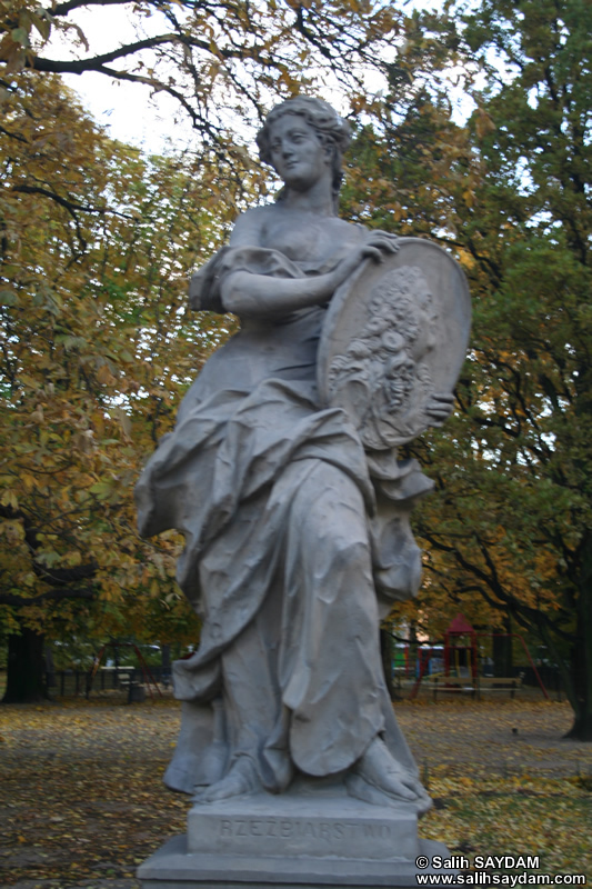 Sandstone Statues Photo Gallery 2 (The Saxon Garden, Warsaw, Poland)